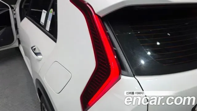 Kia Niro Signature 2025 — фото 23