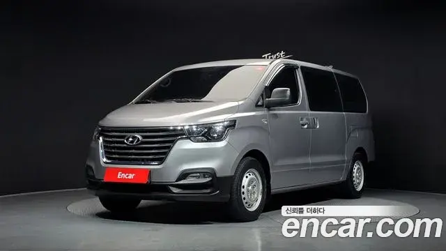 Hyundai Starex Van 5-Seater Style 2021
