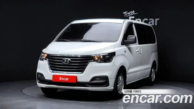 Hyundai Starex Van 3-Seater Smart 2019