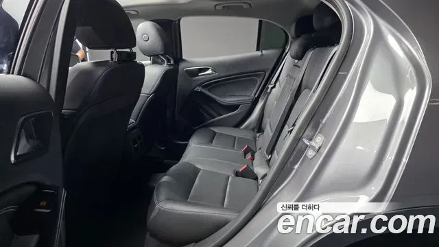Mercedes-Benz GLA-Class GLA220 Premium 2019 — фото 26