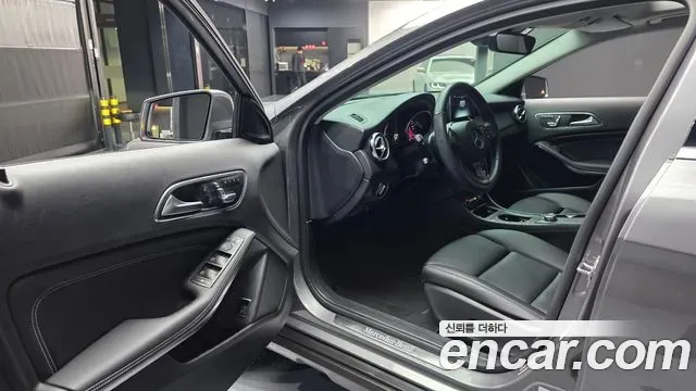 Mercedes-Benz GLA-Class GLA220 Premium 2019 — фото 10