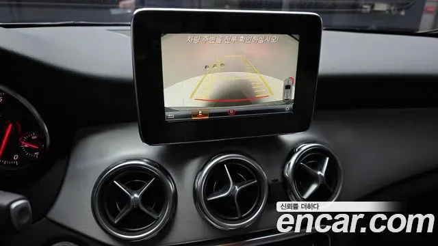 Mercedes-Benz GLA-Class GLA220 Premium 2019 — фото 15
