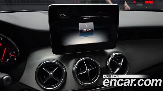Mercedes-Benz GLA-Class GLA220 Premium 2019 — фото 14