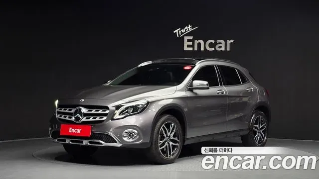 Mercedes-Benz GLA-Class GLA220 Premium 2019