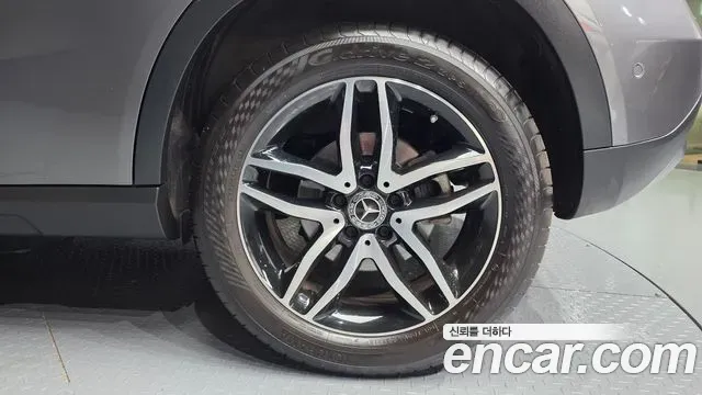 Mercedes-Benz GLA-Class GLA220 Premium 2019 — фото 21