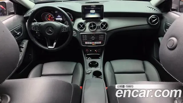 Mercedes-Benz GLA-Class GLA220 Premium 2019 — фото 7