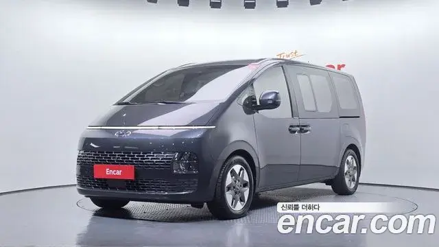 Hyundai Staria 4WD Tourer 9-Seater Modern 2022