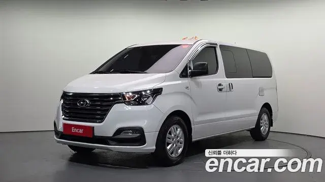 Hyundai Starex Van 5-Seater Modern 2019