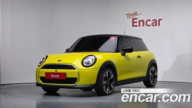Mini Cooper Favoured 2026