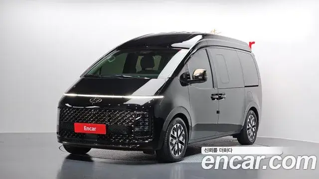 Hyundai Staria 4WD Lounge 7-Seater Limousine 2022