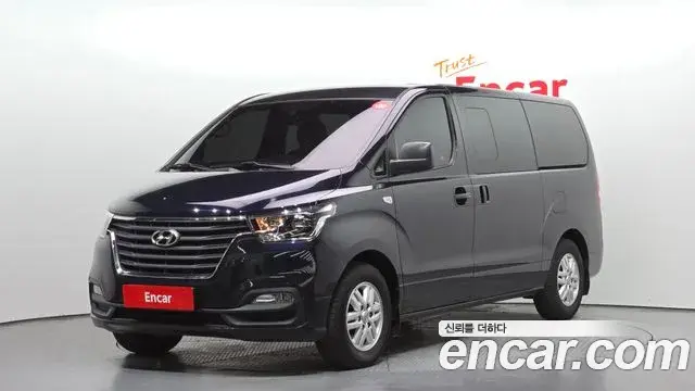 Hyundai Starex Van 5-Seater Modern 2021