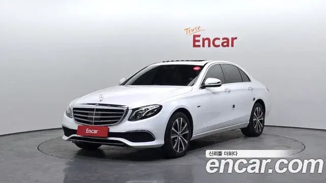 Mercedes-Benz E-Class E300e 4MATIC Exclusive 2020