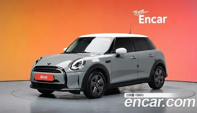 Mini Cooper 5Door Classic Third Generation 2021