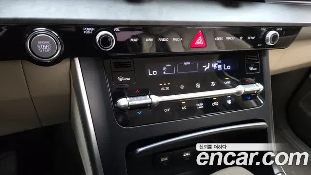 Kia Carnival Diesel 9-Seater Prestige 2020 — фото 17