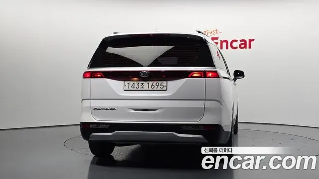 Kia Carnival Diesel 9-Seater Prestige 2020 — фото 4