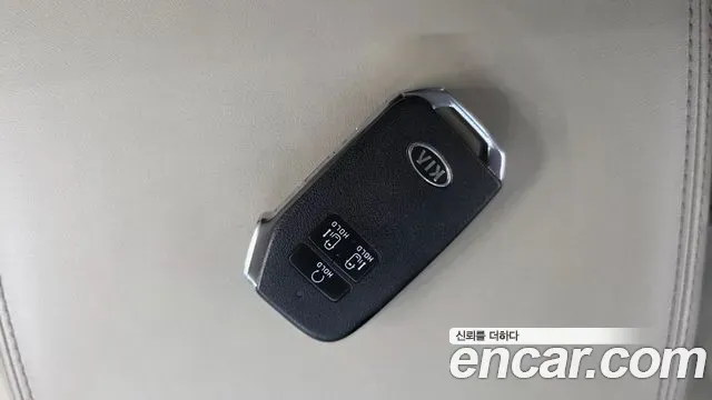 Kia Carnival Diesel 9-Seater Prestige 2020 — фото 31