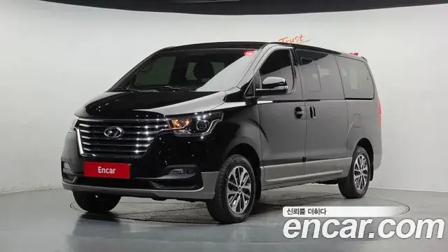 Hyundai Starex 4WD Urban 9-Seater Exclusive 2020