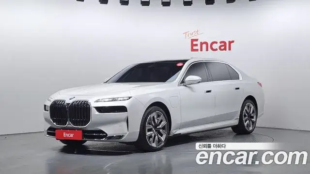 BMW 7-Series 750e xDrive Design Pure Excellence 2023
