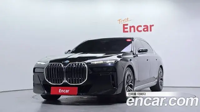 BMW 7-Series 740i xDrive M Sport 2025