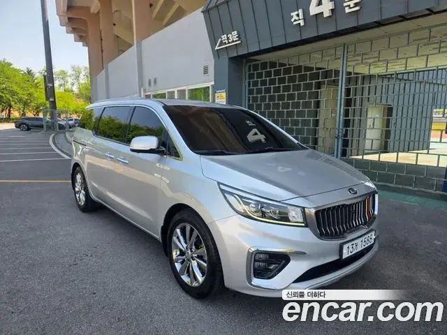 Kia Carnival Gasoline 9-Seater Noblesse Special 2019