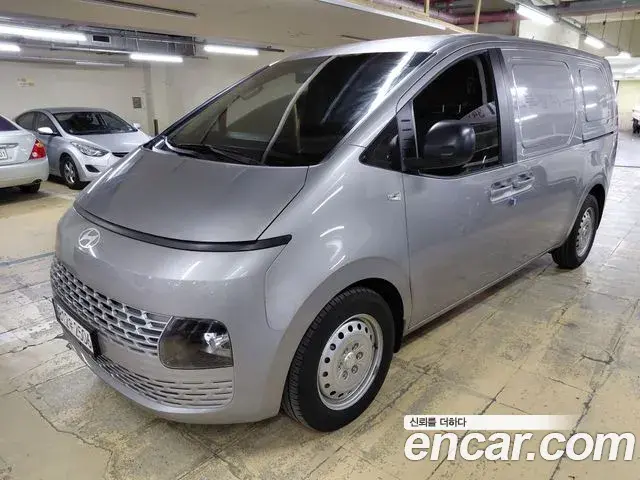 Hyundai Staria Cargo 3-Seater Smart 2025