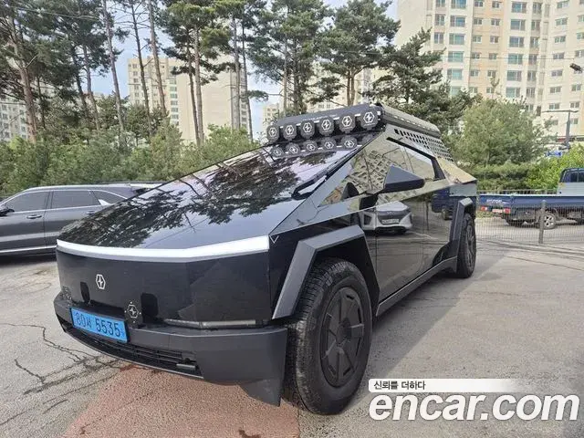 Tesla Cybertruck AWD 2024
