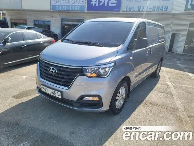 Hyundai Starex Van 3-Seater Smart 2019