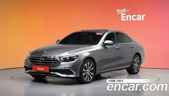 Mercedes-Benz E-Class E300e 4MATIC Exclusive 2020