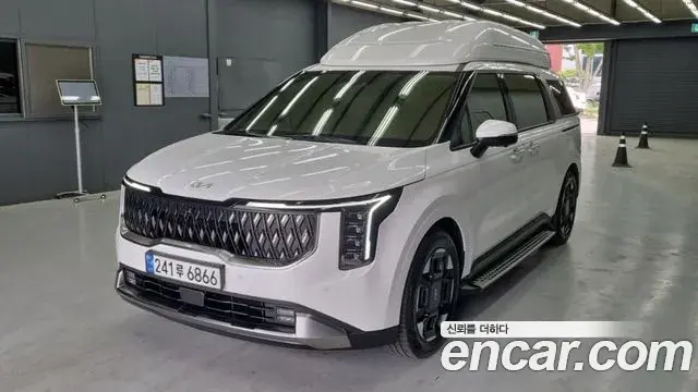 Kia Carnival Gasoline 9-Seater Hi Limousine Signature 2024