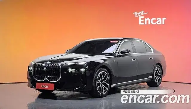 BMW 7-Series 740i xDrive M Sport 2025