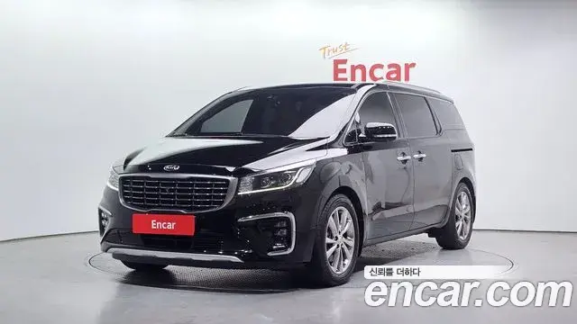 Kia Carnival 9-Seater Noblesse 2019
