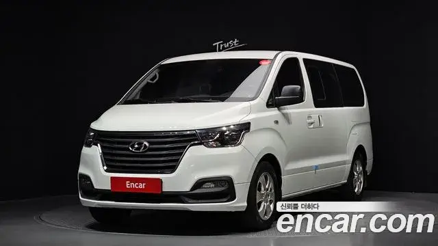Hyundai Starex Wagon 11-Seater Smart 2020