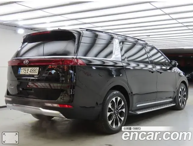 Kia Carnival Gasoline 9-Seater Signature 2021 — фото 2