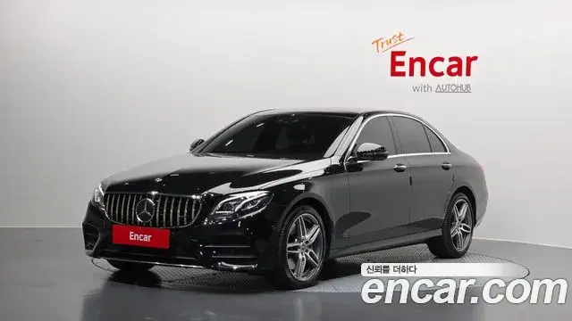 Mercedes-Benz E-Class E300 4MATIC AMG Line 2020
