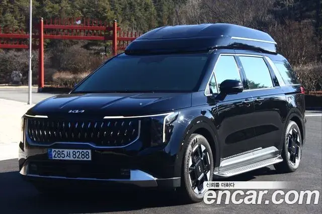 Kia Carnival Diesel 9-Seater Hi Limousine Signature 2024