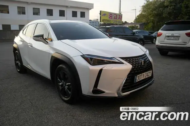 Lexus UX 2.0 2WD 2024