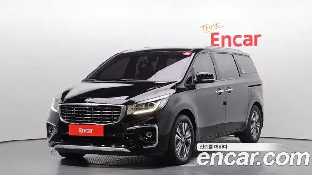 Kia Carnival 9-Seater Luxury 2019