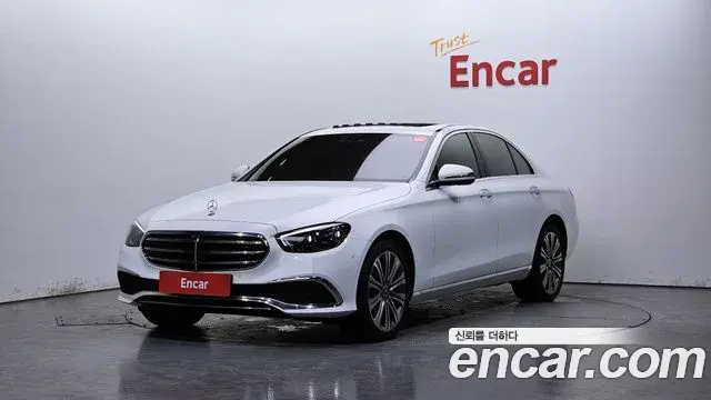 Mercedes-Benz E-Class E300e 4MATIC Exclusive 2023