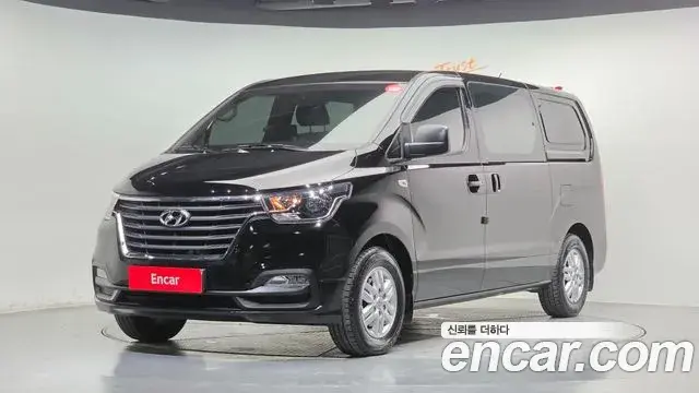 Hyundai Starex Van 5-Seater Modern 2020