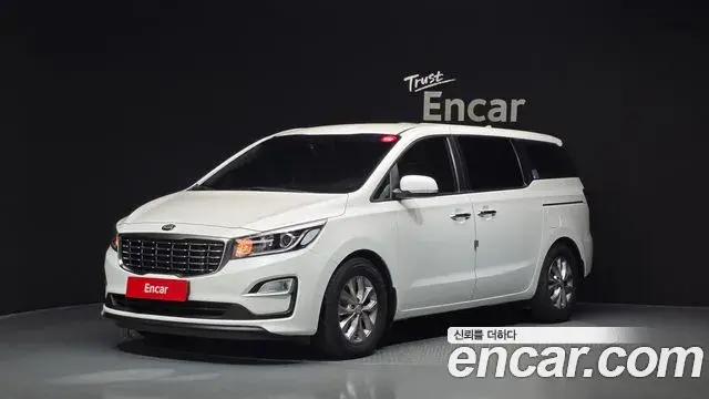 Kia Carnival 11-Seater Deluxe 2019