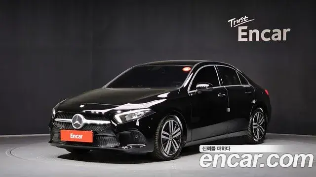Mercedes-Benz A-Class A220 Sedan 2021
