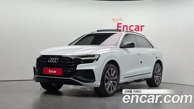 Audi Q8 55 TFSI Quattro Premium 2021