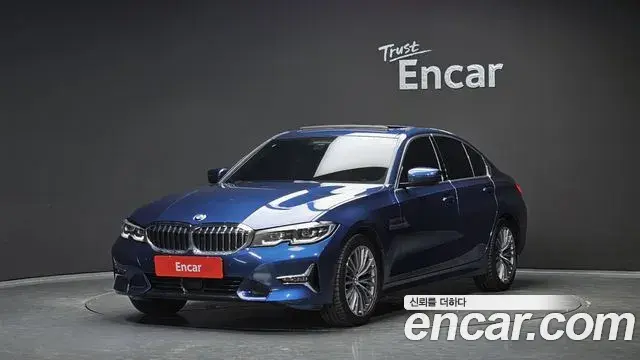 BMW 3-Series 320i Luxury 2022