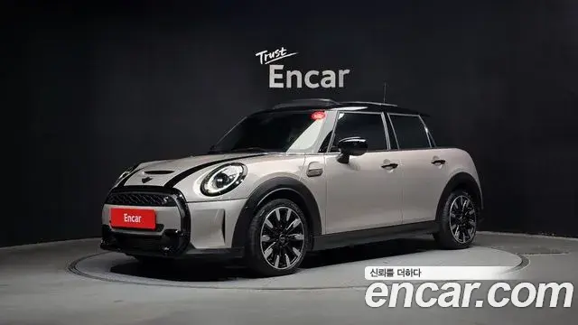 Mini Cooper 5Door Classic Third Generation 2022