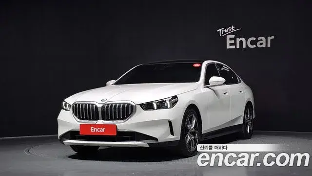 BMW 5-Series 520i 2024