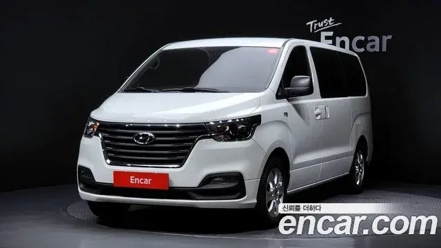 Hyundai Starex Wagon 12-Seater Smart 2019