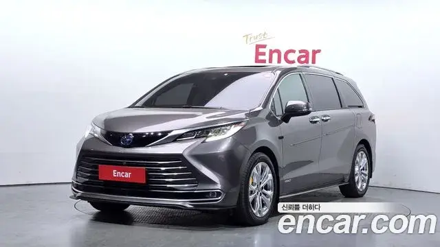 Toyota Sienna 2.5 Hybrid 2WD 2021