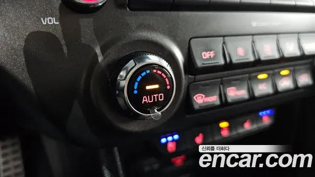 Kia Sportage Diesel 2.0 2WD Luxury 2019 — фото 19