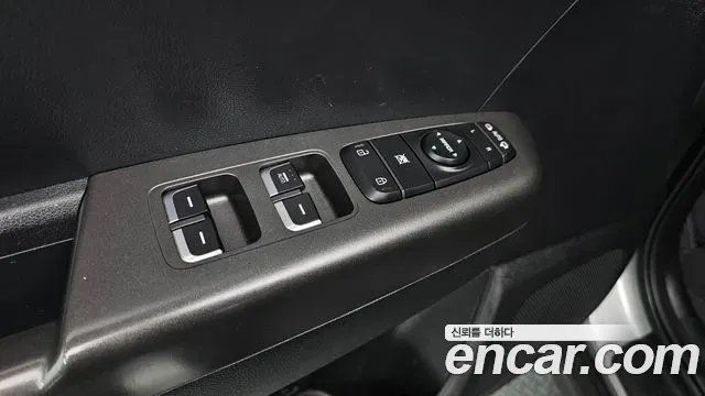 Kia Sportage Diesel 2.0 2WD Luxury 2019 — фото 27