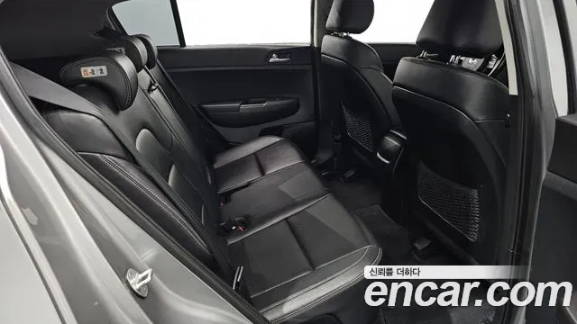 Kia Sportage Diesel 2.0 2WD Luxury 2019 — фото 26